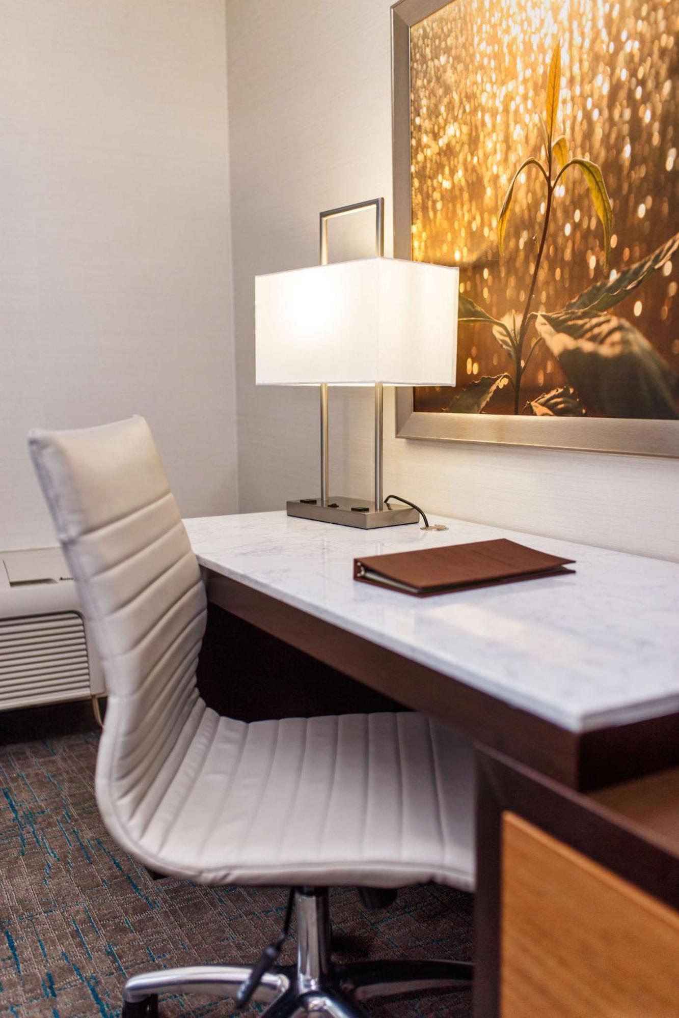 Doubletree By Hilton Neenah Eksteriør bilde