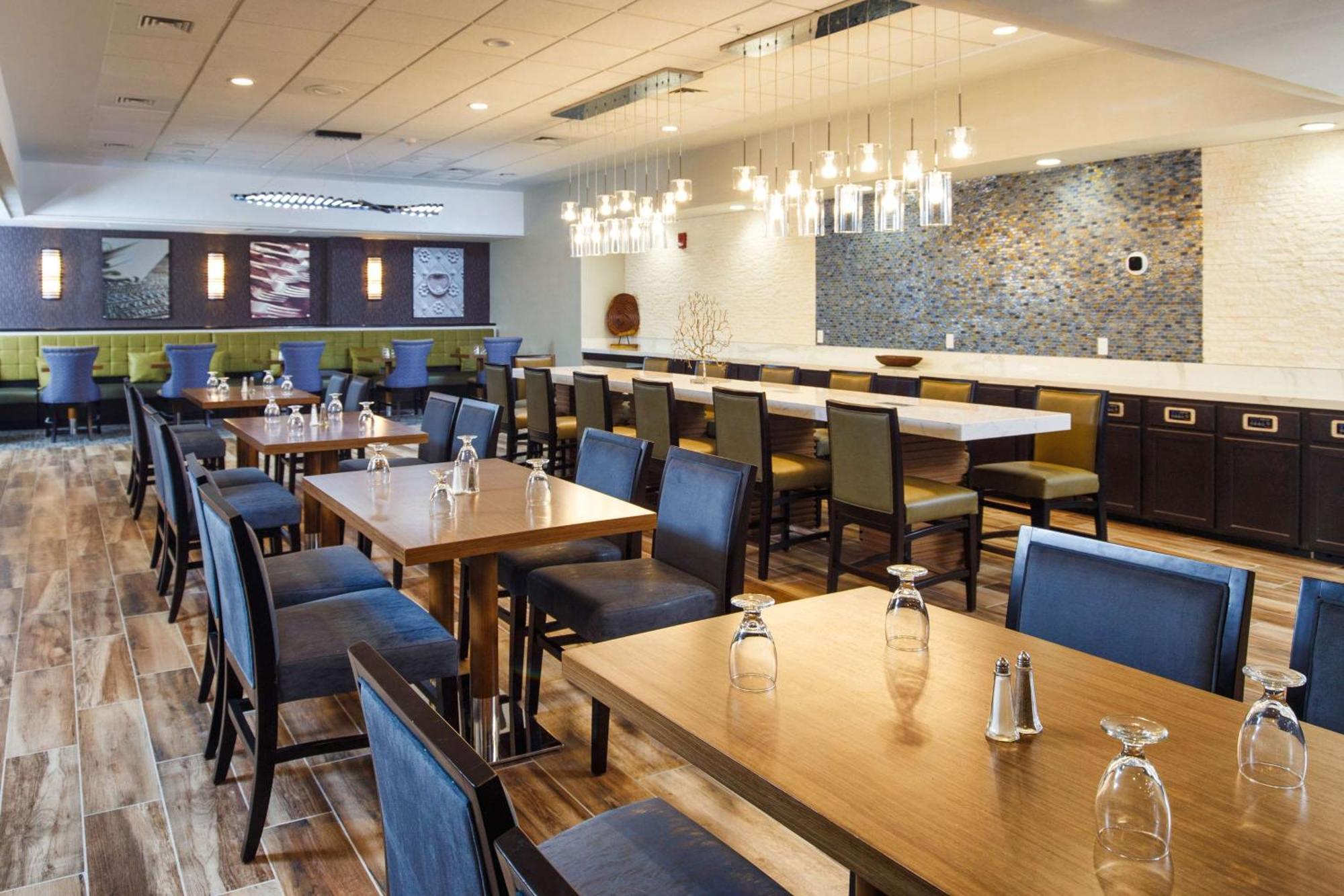 Doubletree By Hilton Neenah Eksteriør bilde